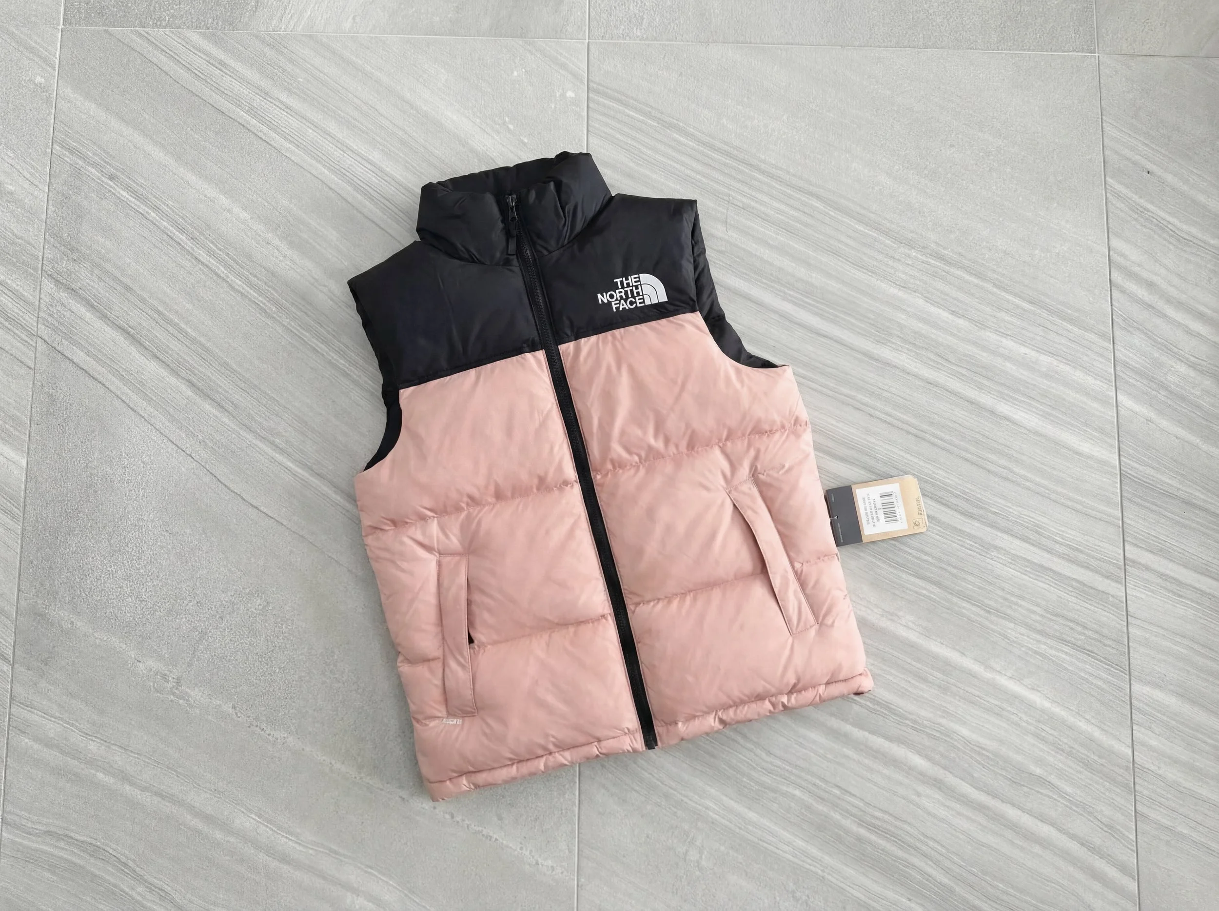The North Face Unisex 1996 Retro Nuptse Vest – Black | Puffer Vest